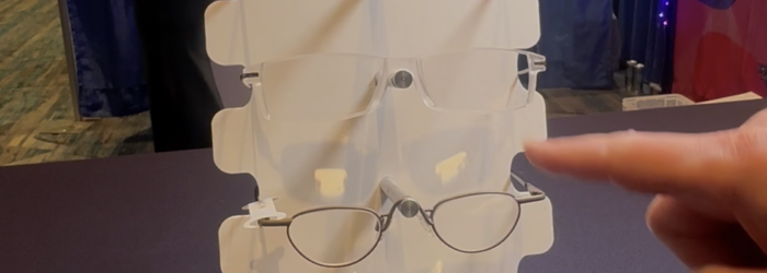 4 spectacle magnifiers on a stand